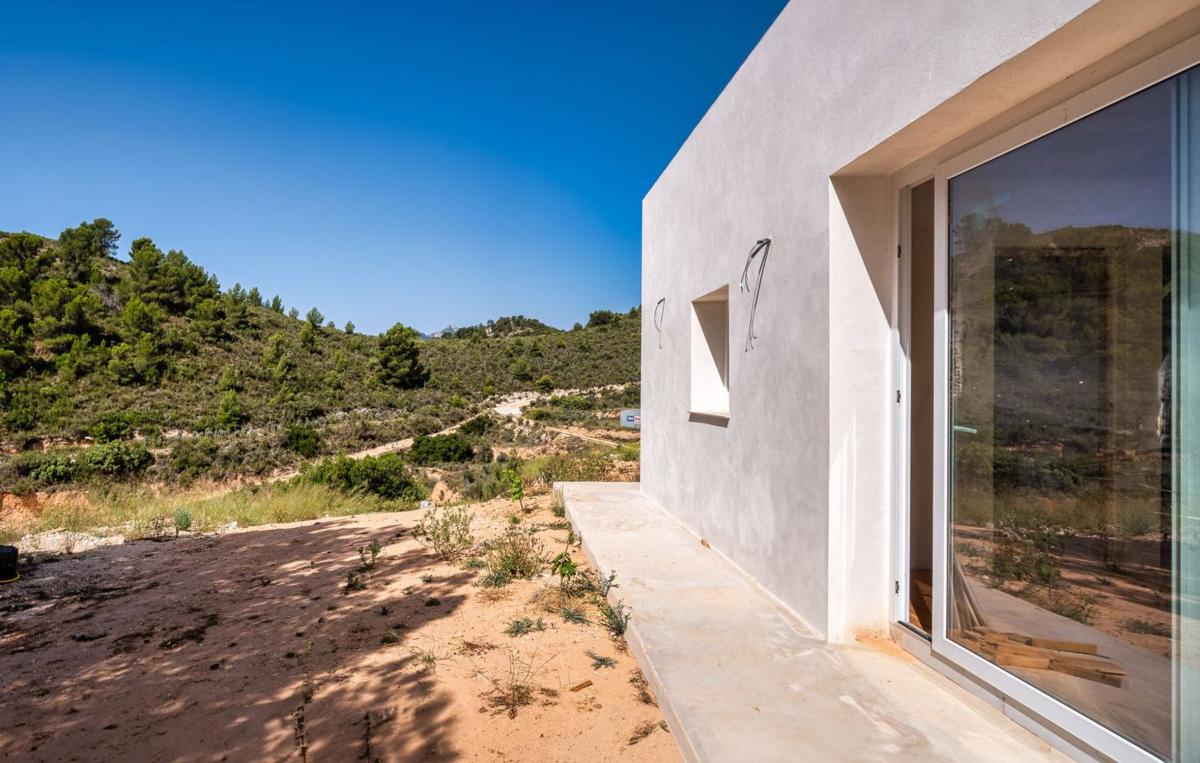 Terreno en venta en Jijona / Xixona, Alicante photo 2