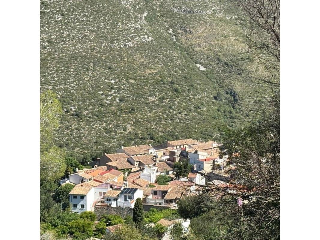 Terreno en venta en Vall de Gallinera, Alicante photo 2