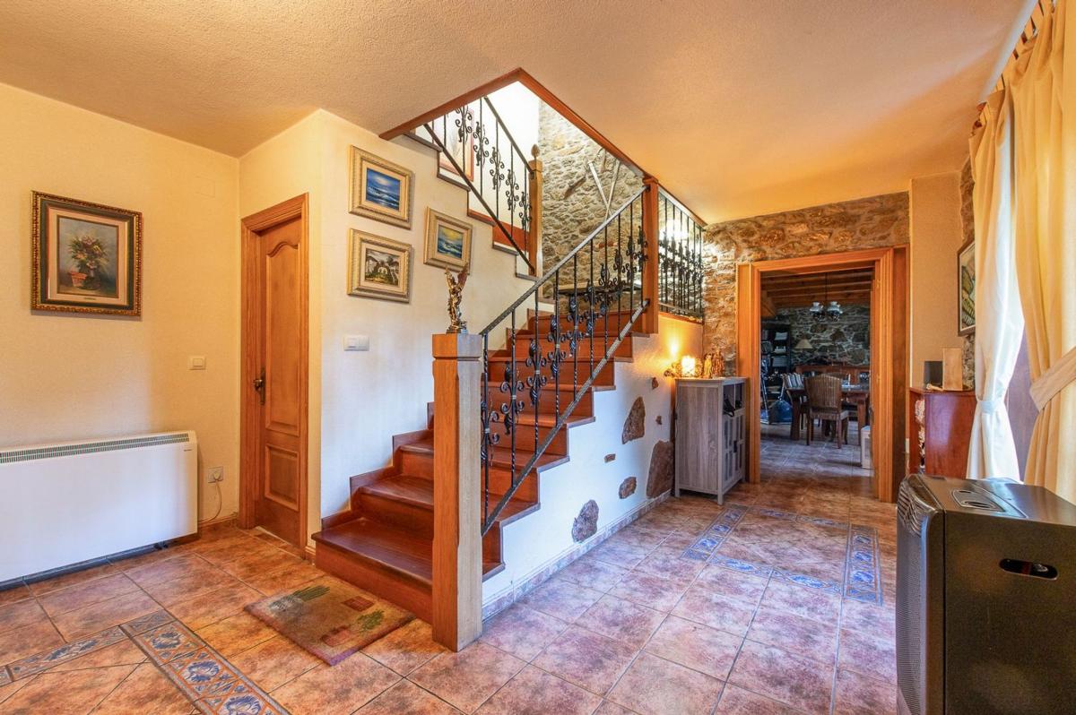 Properties for sale and rent in Spain photo 4