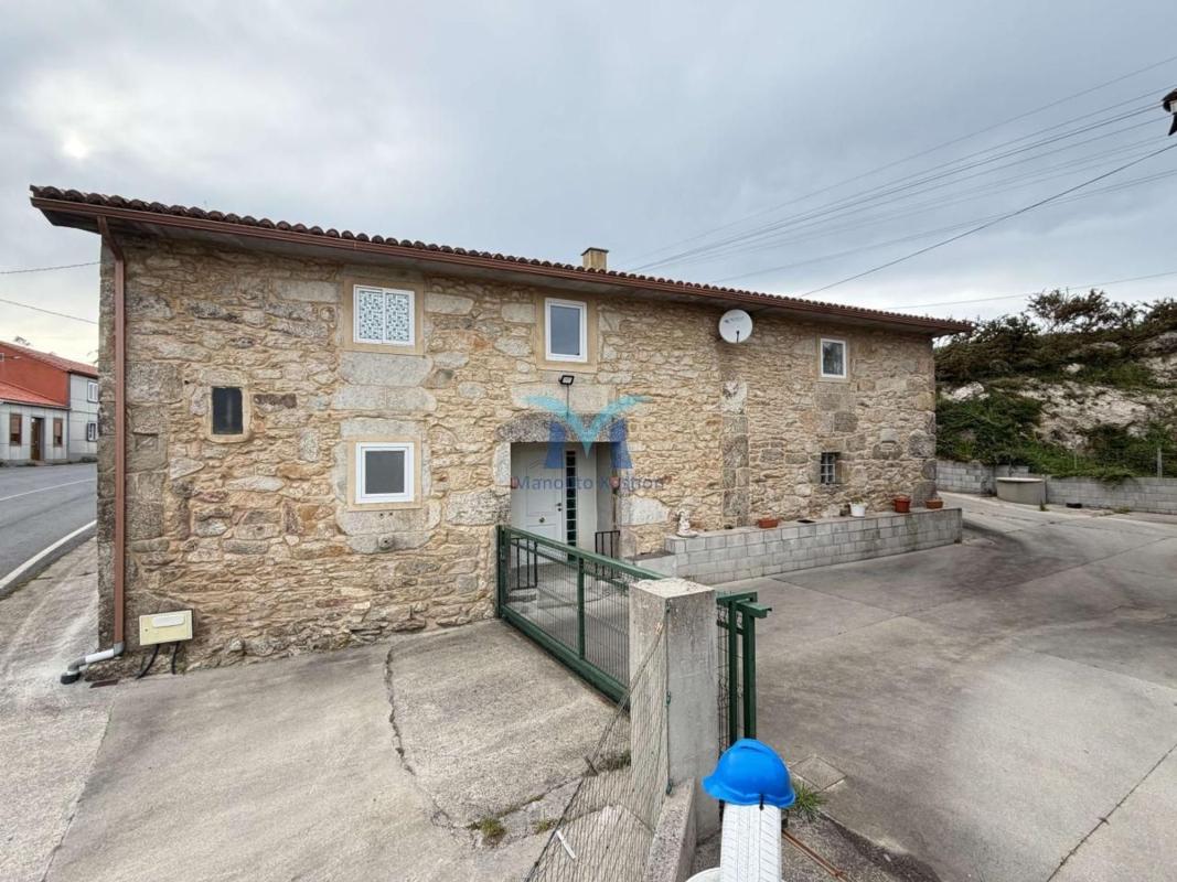 Properties for sale and rent in Spain photo 2