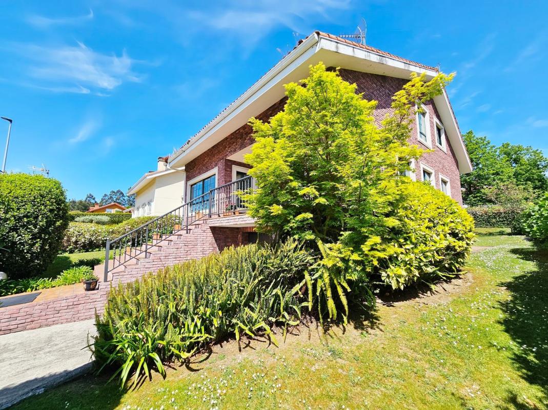 Properties for sale and rent in Spain photo 5