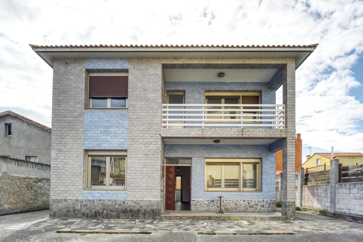 Properties for sale and rent in Spain photo 1