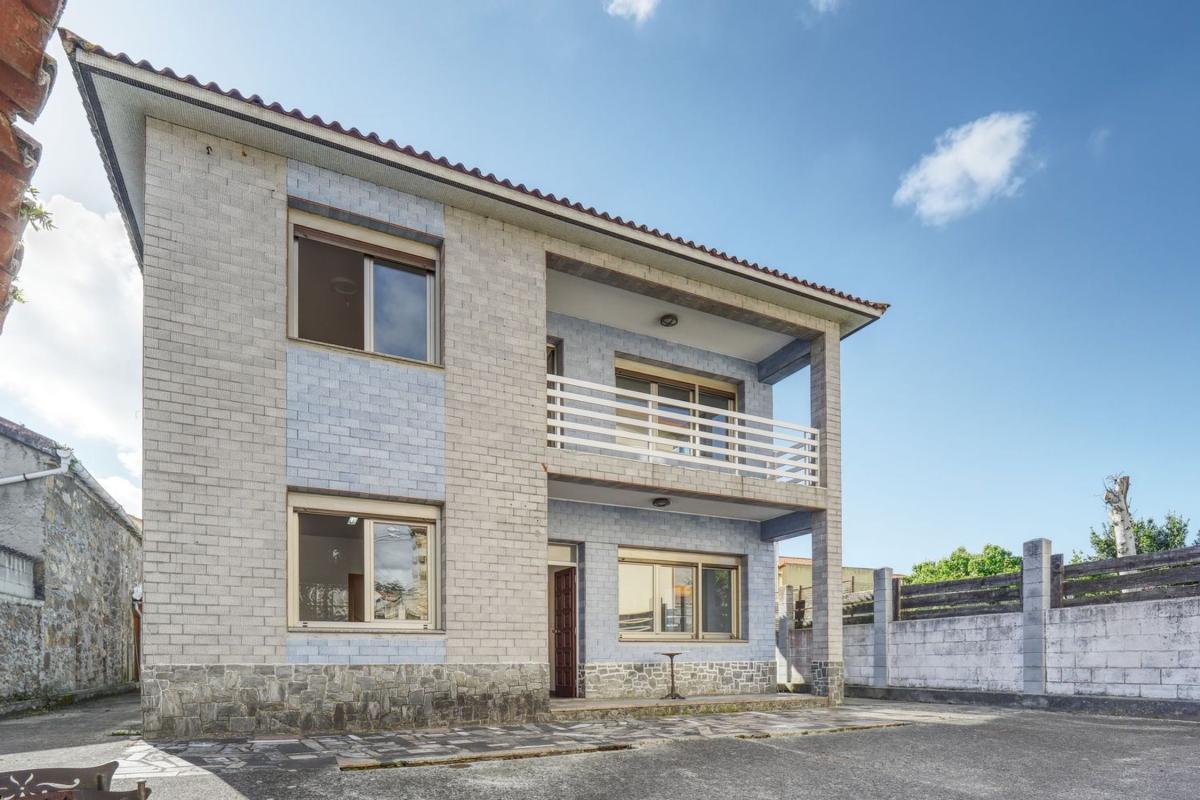 Properties for sale and rent in Spain photo 3