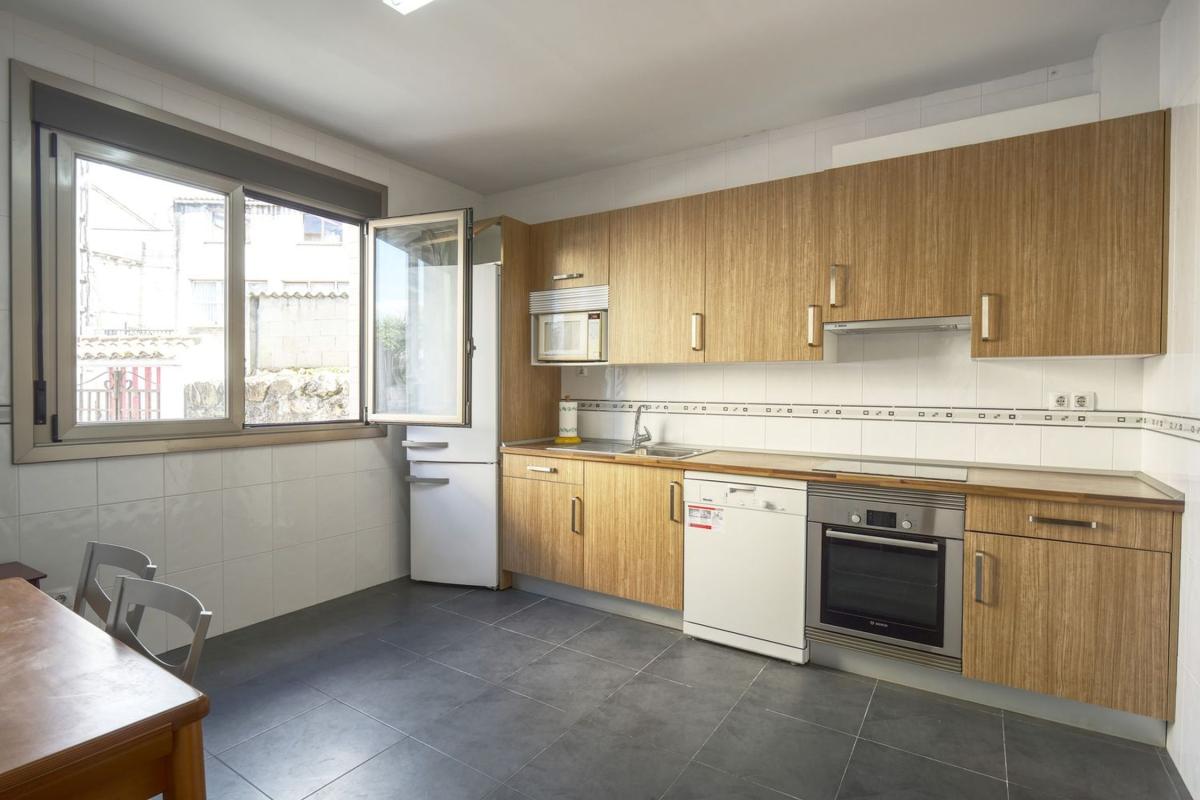 Properties for sale and rent in Spain photo 4