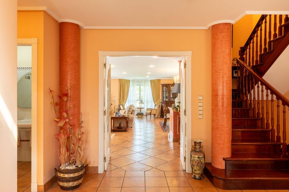 Properties for sale and rent in Spain photo 3