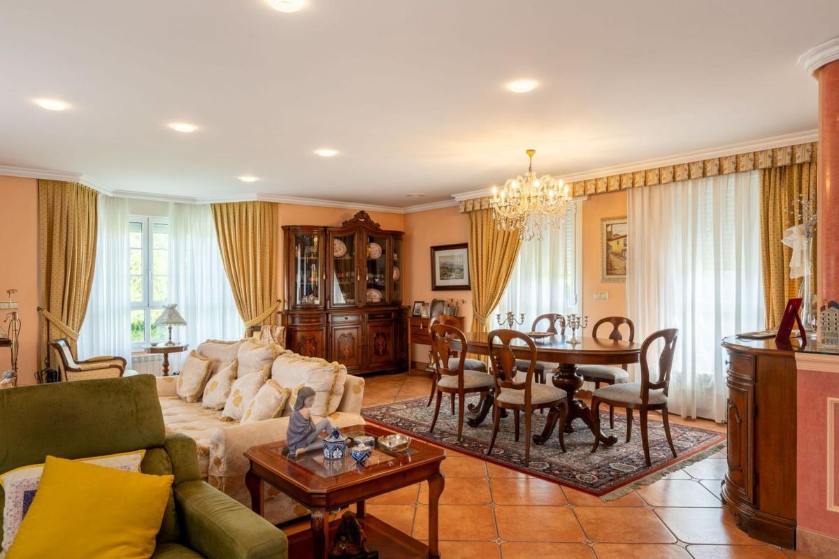 Properties for sale and rent in Spain photo 5