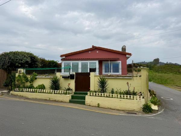 Casa o chalet independiente en Calle Punta Alta, Loureda-Lañas-Barrañán, Arteixo photo 1