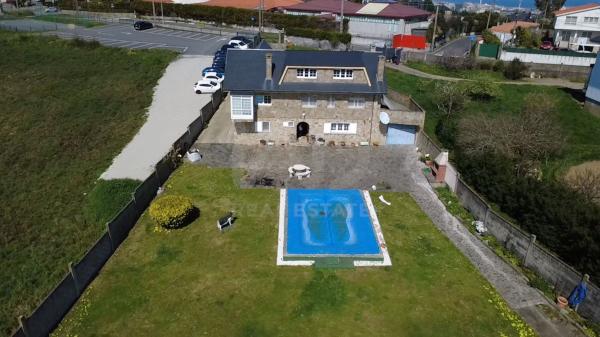 Chalet independiente en venta en Casa o chalet en Elviña - A Zapateira, A Coruña, A Coruña
 photo 3