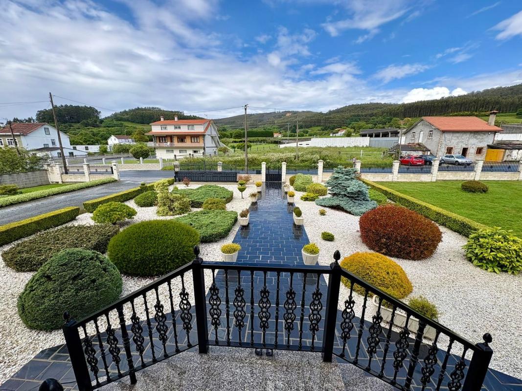 Properties for sale and rent in Spain photo 3