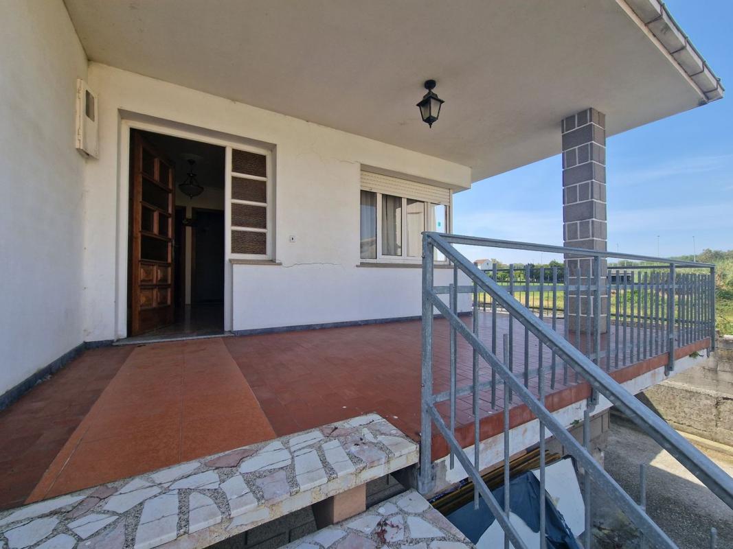 Properties for sale and rent in Spain photo 2
