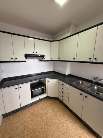 Sale of flat in Piso en El Carril - Paseo de Chapi, Villena, Villena
 photo 3