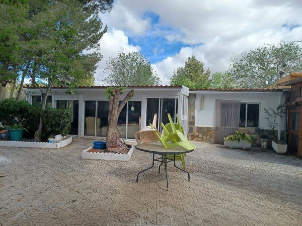 Independent chalet for sale in Casa o chalet en Sax, Sax
photo 1