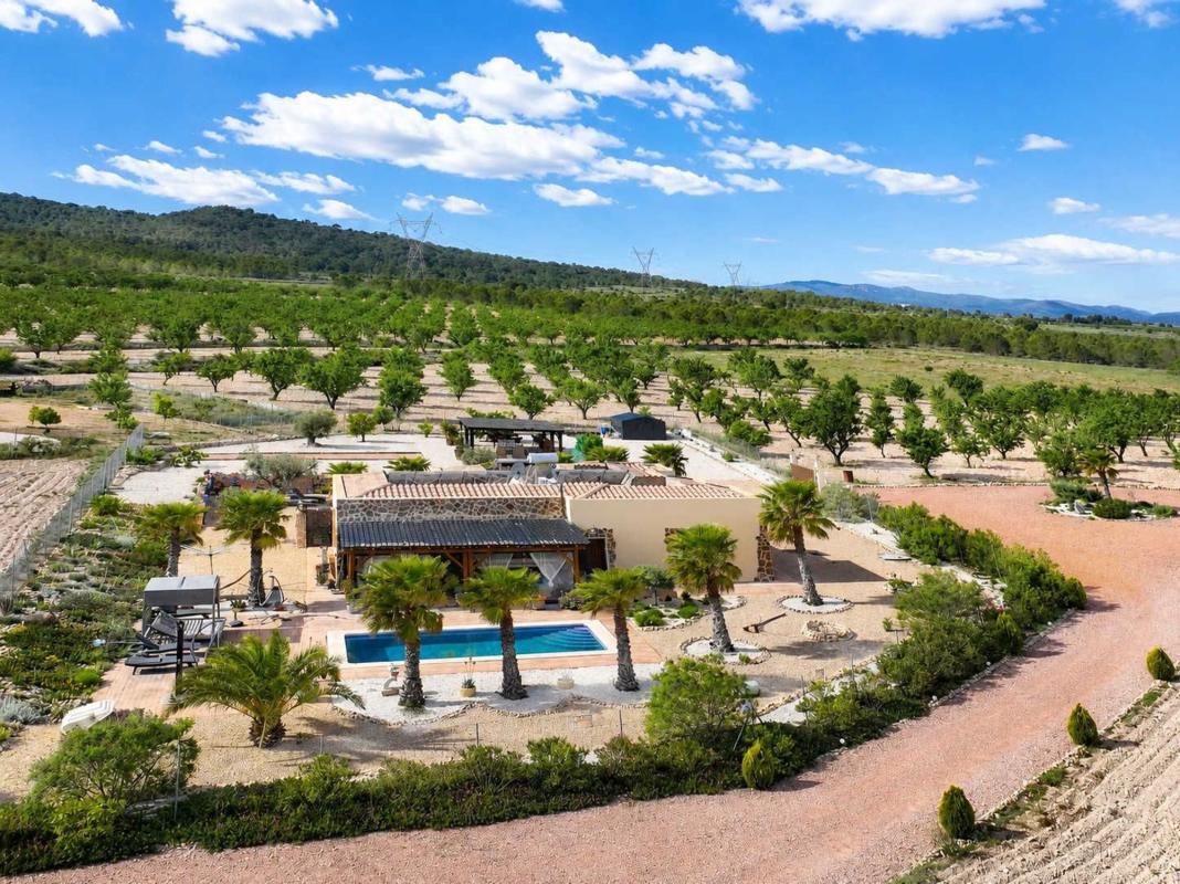 Продажа отдельного шале в Casa o chalet en Paraje la Noveldera, Salinas, Салинас photo 1