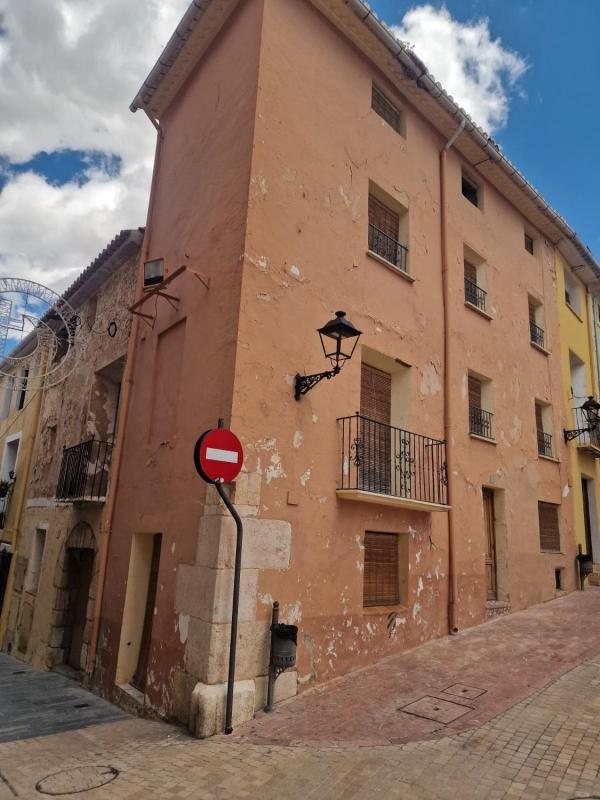 Properties for sale and rent in Spain photo 2