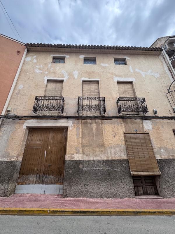 Properties for sale and rent in Spain photo 1