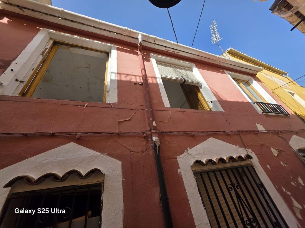 Propiedades en venta y alquiler en España photo 1
