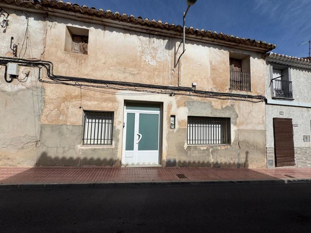 Propiedades en venta y alquiler en España photo 1