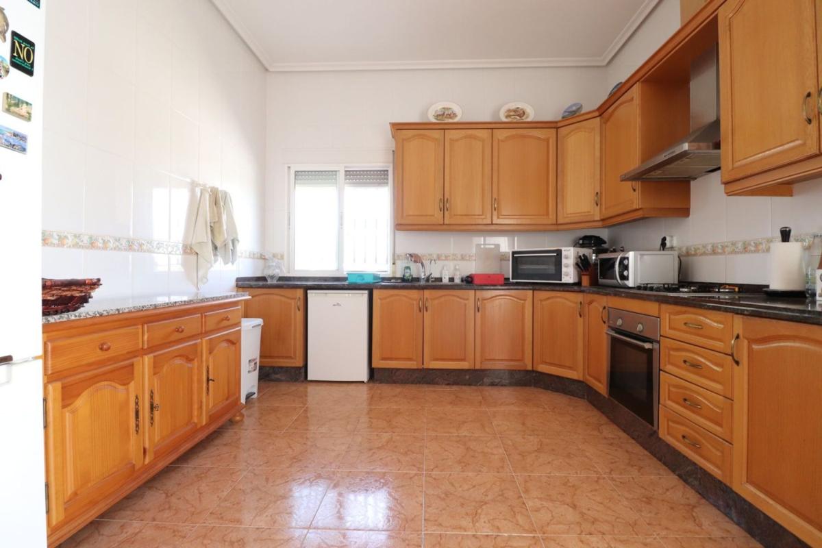 Properties for sale and rent in Spain photo 5