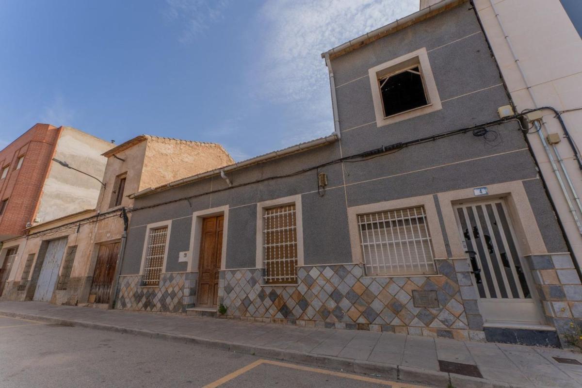 Properties for sale and rent in Spain photo 3