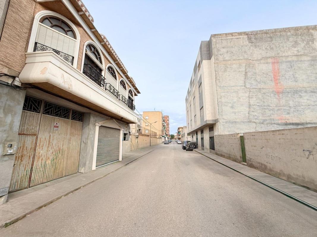 Properties for sale and rent in Spain photo 2