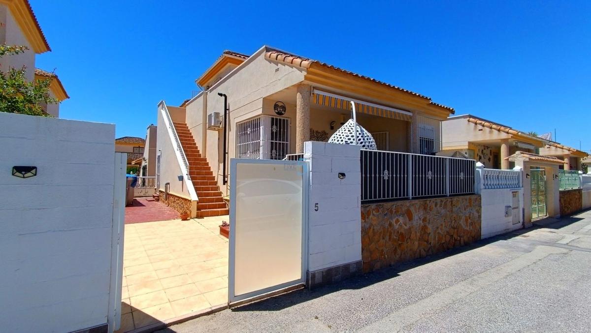 Venta de chalet independiente en Casa o chalet en Algorfa, Algorfa
photo 1