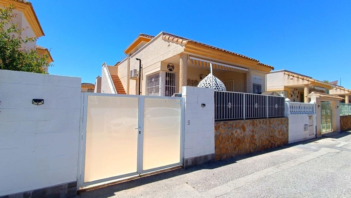 Venta de chalet independiente en Casa o chalet en Algorfa, Algorfa
photo 5