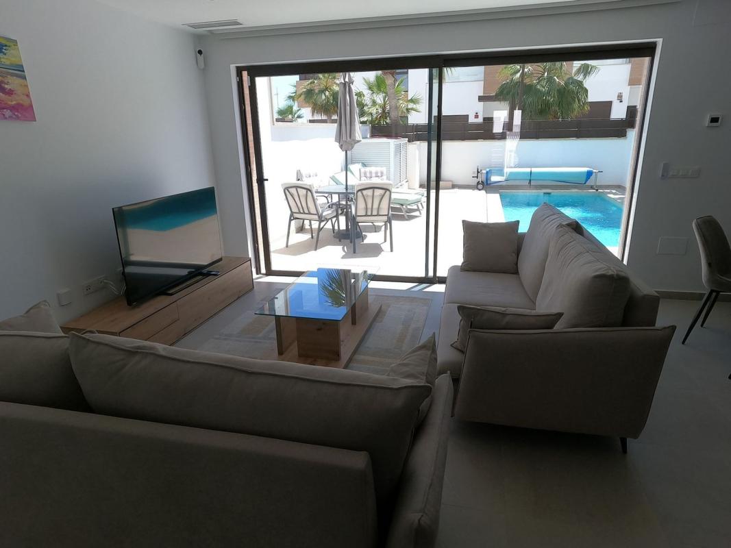 Venta de chalet independiente en Casa o chalet en Calle Albatera, Algorfa, Algorfa
photo 5