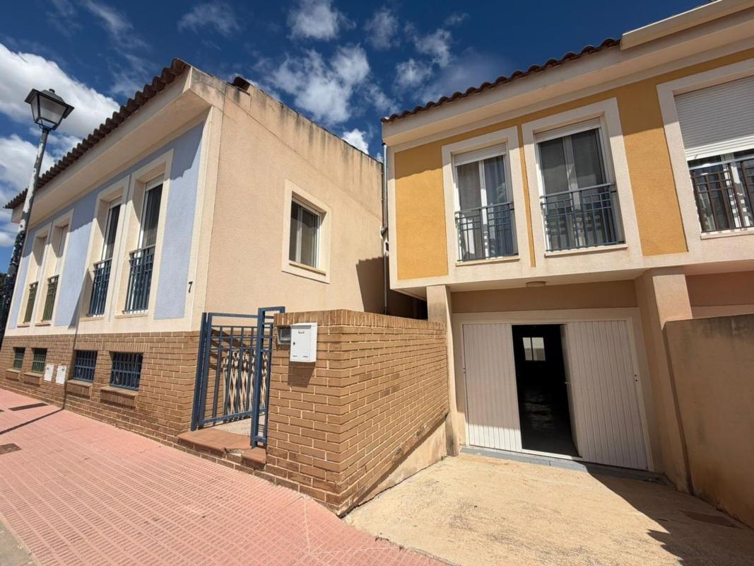 Properties for sale and rent in Spain photo 1