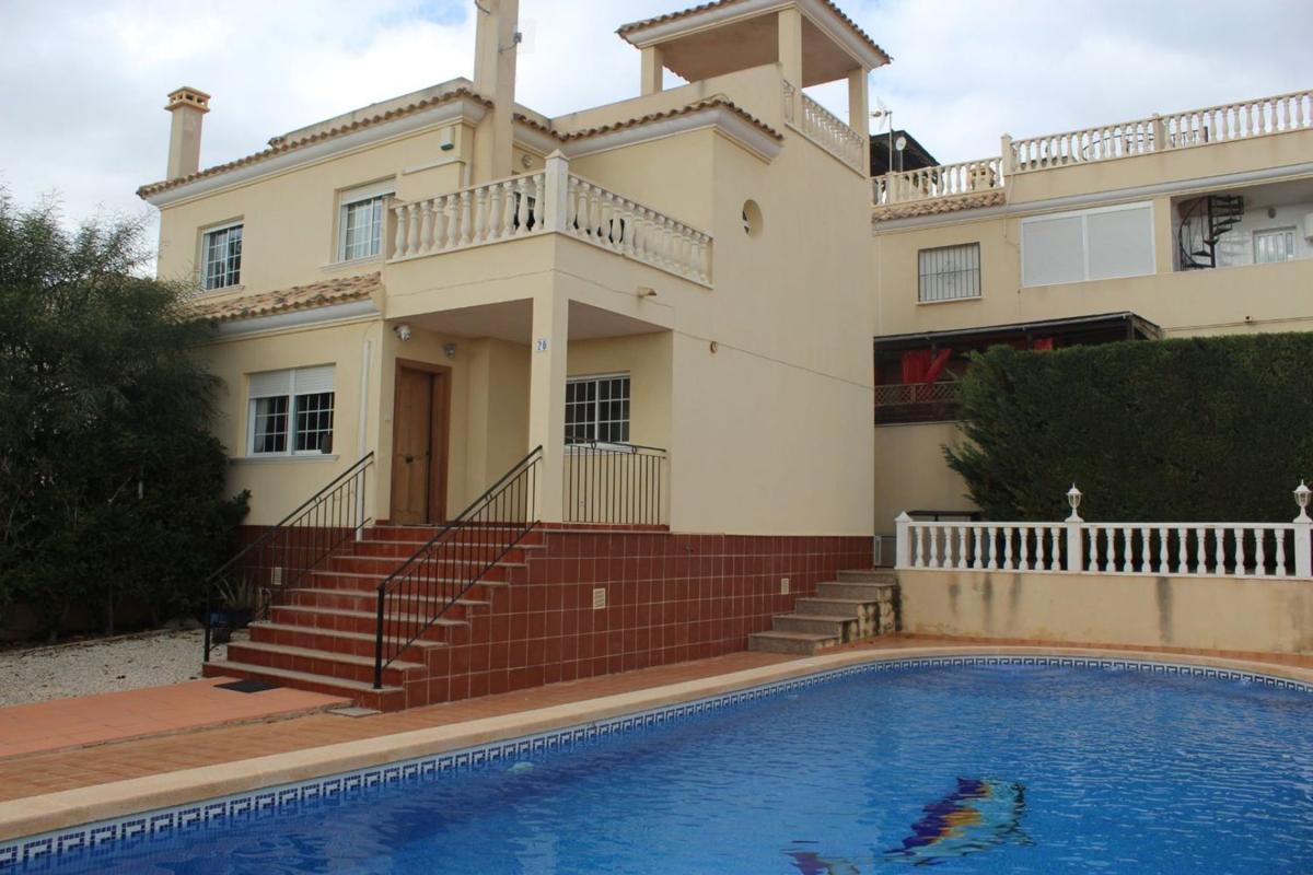 Propiedades en venta y alquiler en España photo 1