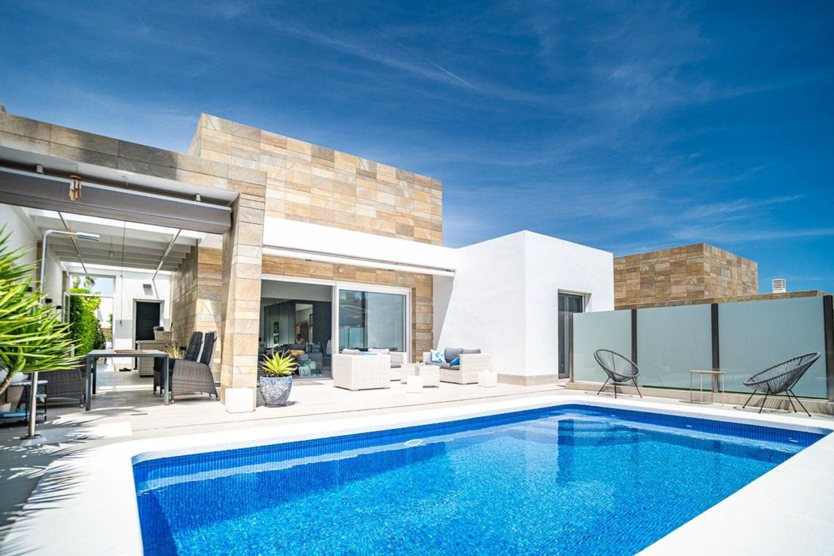 Sale of independent chalet in Casa o chalet en Algorfa, Algorfa
photo 2