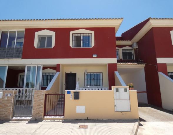 Chalet adosado en Avenida de María del Mar Rodríguez, Algorfa photo 1