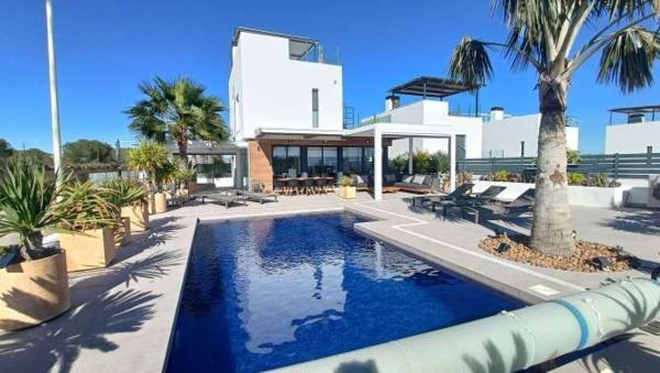 Casa o chalet independiente en Calle Benijofar, Algorfa photo 2