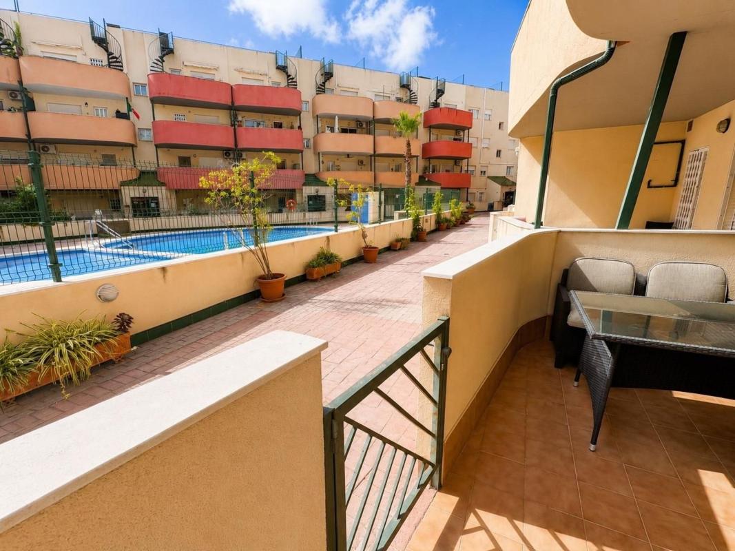 Venta de piso en Piso en Avenida de Daya Nueva, Almoradí, Almoradí
photo 1