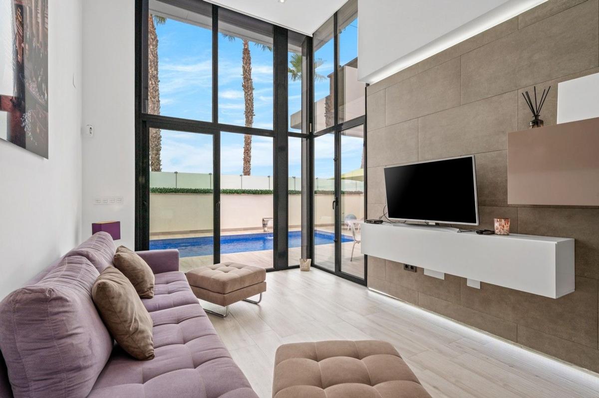 Sale of independent chalet in Casa o chalet en Almoradí, Almoradí
photo 2