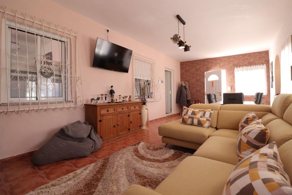 Properties for sale and rent in Spain photo 5