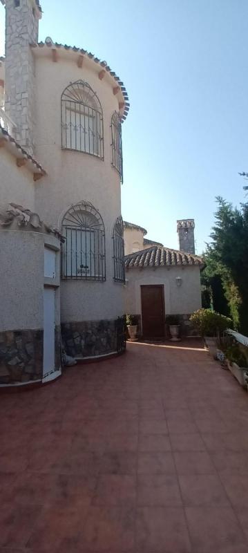 Properties for sale and rent in Spain photo 5