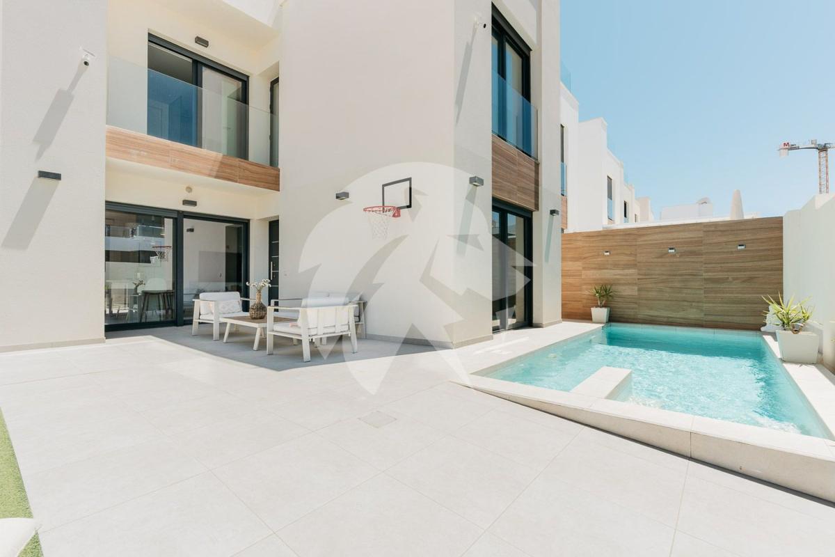 Properties for sale and rent in Spain photo 2