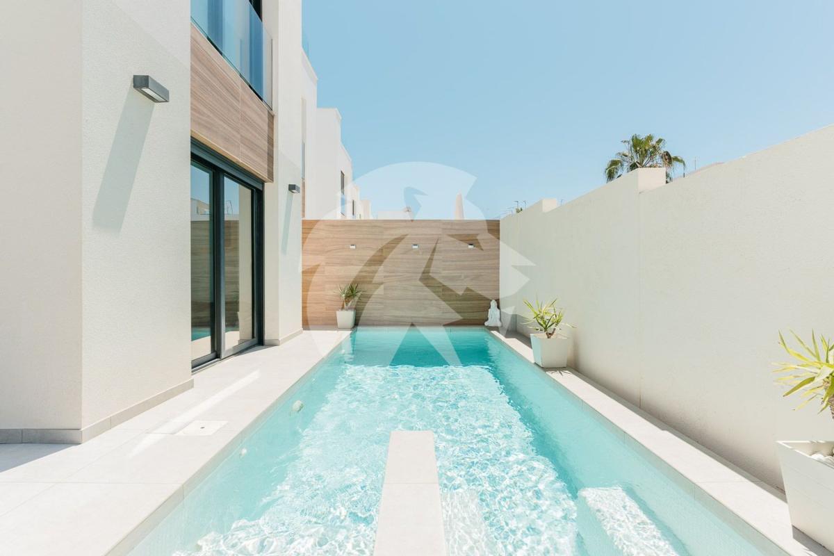 Properties for sale and rent in Spain photo 3