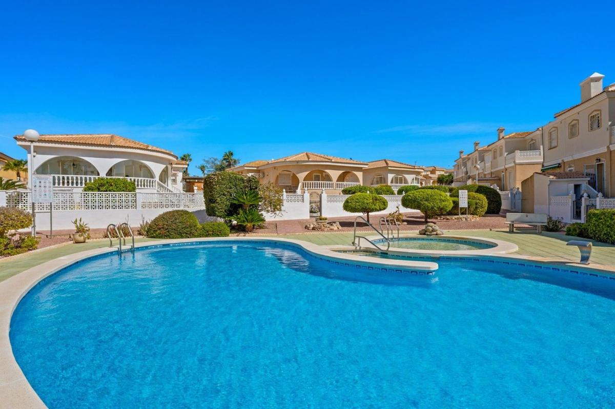 Properties for sale and rent in Spain photo 2