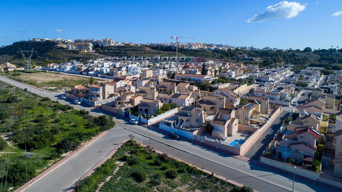 Properties for sale and rent in Spain photo 2