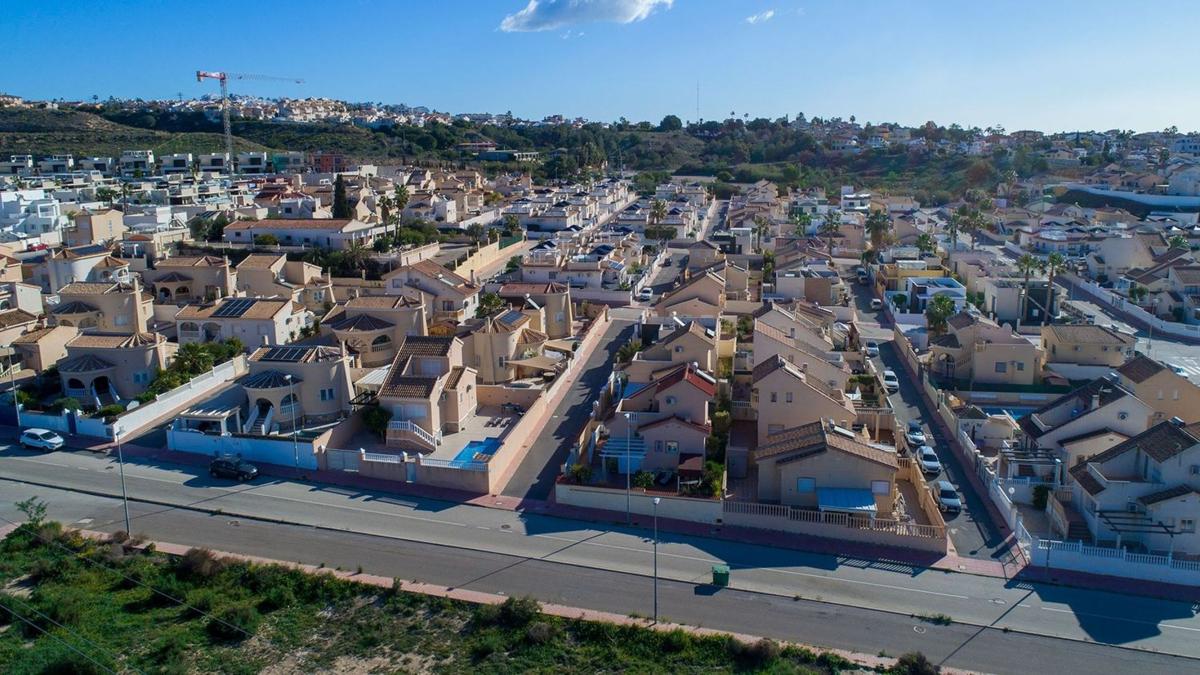 Properties for sale and rent in Spain photo 3