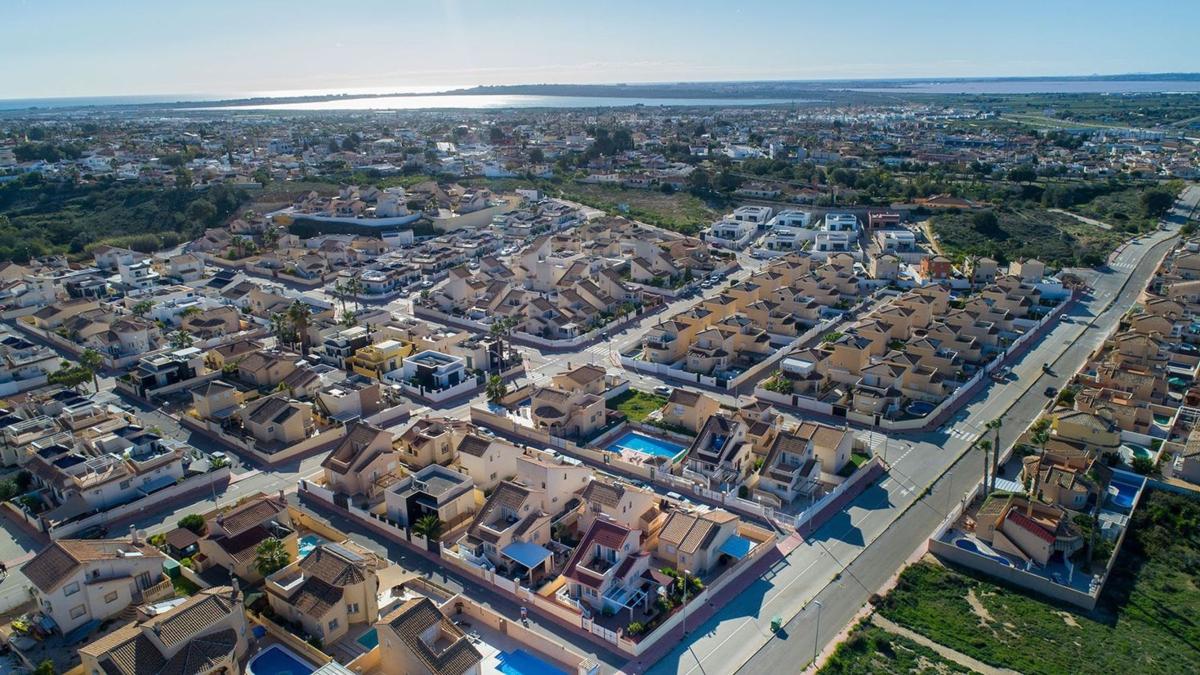 Properties for sale and rent in Spain photo 4