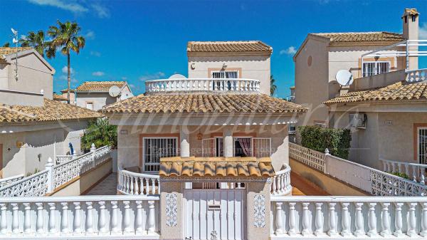 Casa o chalet independiente en Calle Cadiz, Benijofar photo 1