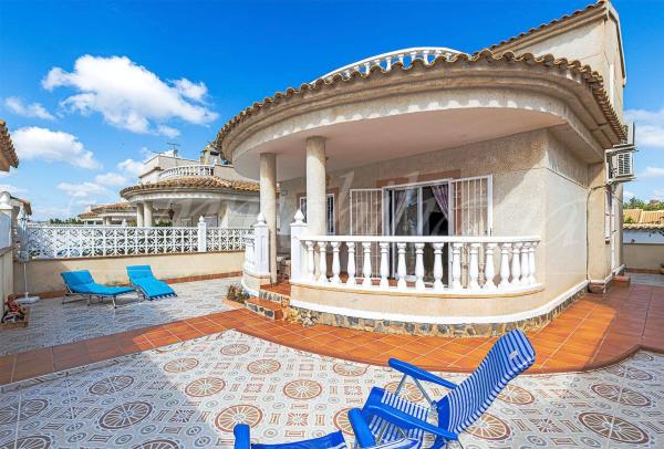Casa o chalet independiente en Calle Cadiz, Benijofar thumbnail 1