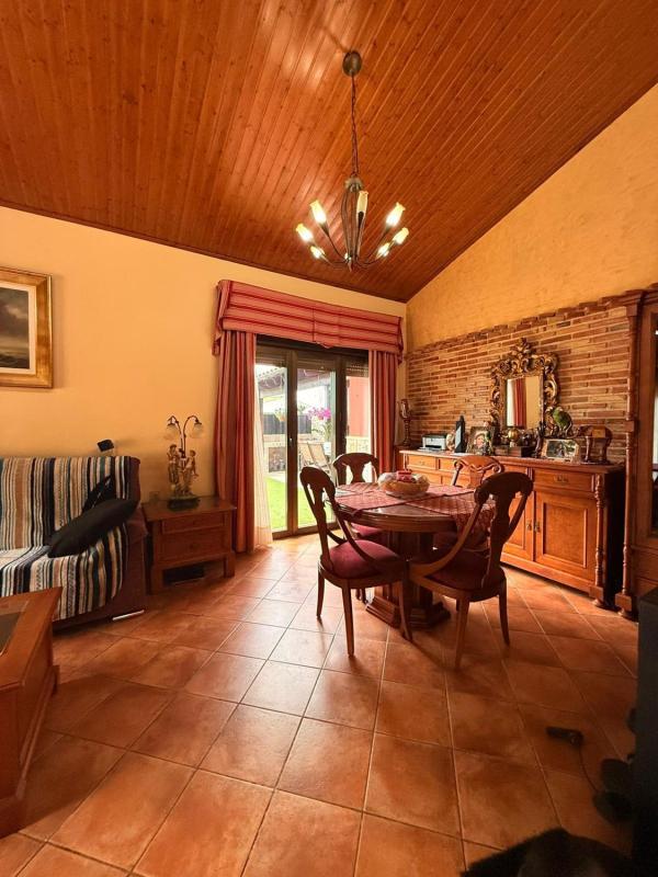 Properties for sale and rent in Spain photo 4