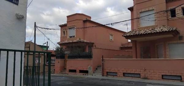 Chalet pareado en Calle Naranjo, Bigastro photo 1