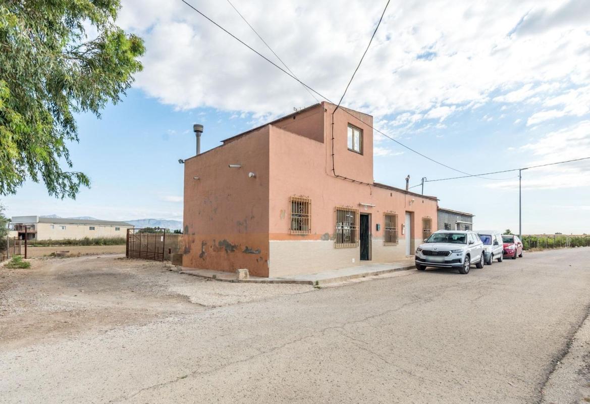 Propiedades en venta y alquiler en España photo 2