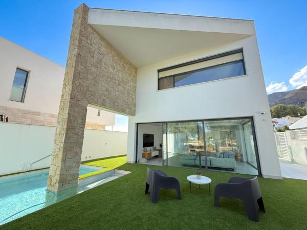 Casa o chalet independiente en Calle Dinamarca, 9, Callosa de Segura photo 1