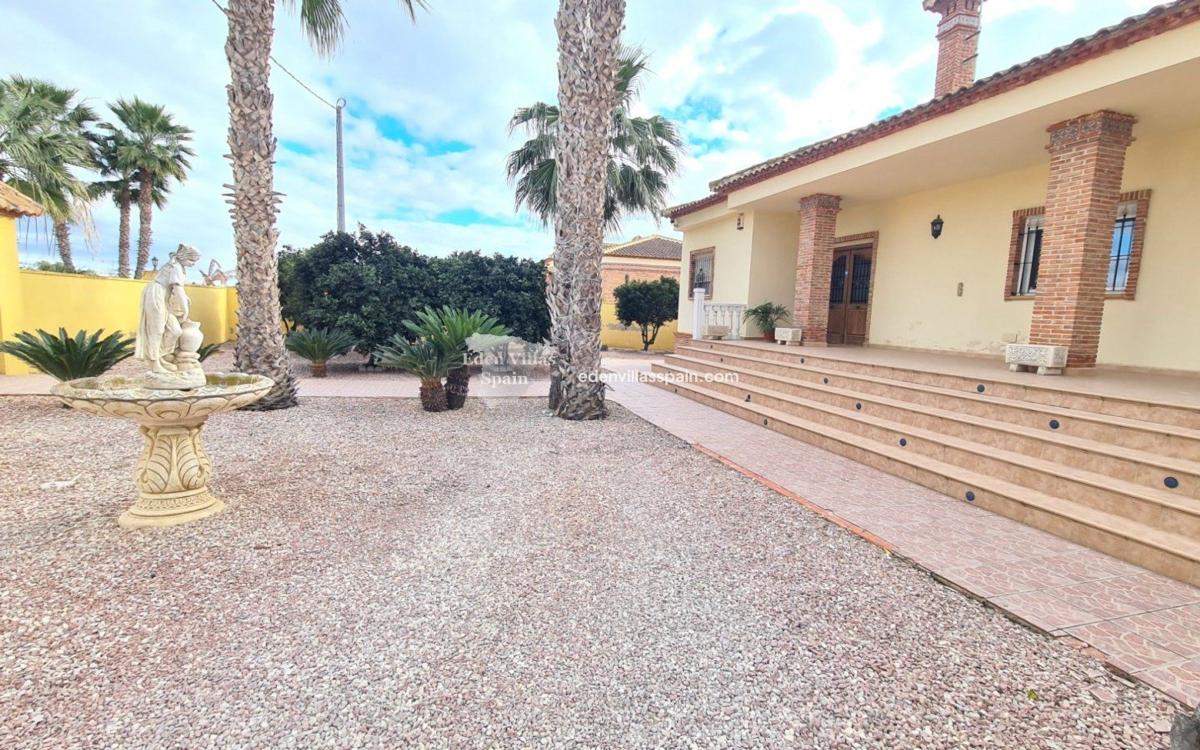 Properties for sale and rent in Spain photo 5