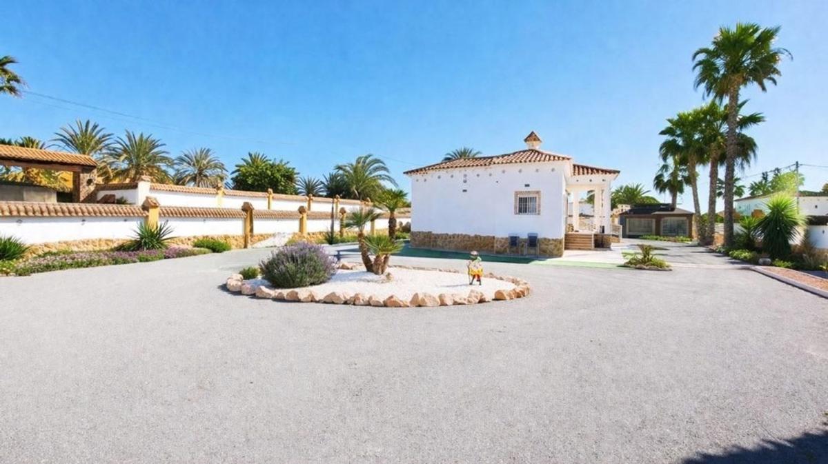 Properties for sale and rent in Spain photo 3